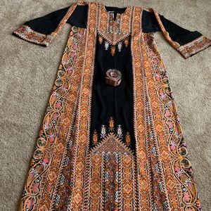 Palestinian dress thobe women Jordan henna